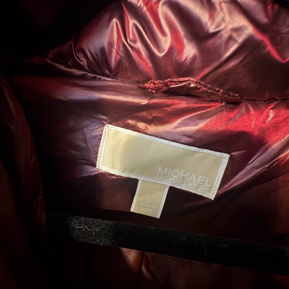 Michael Kors Deep Red Puffer Jacket with Faux Fur Trim - Picture 3 of 5